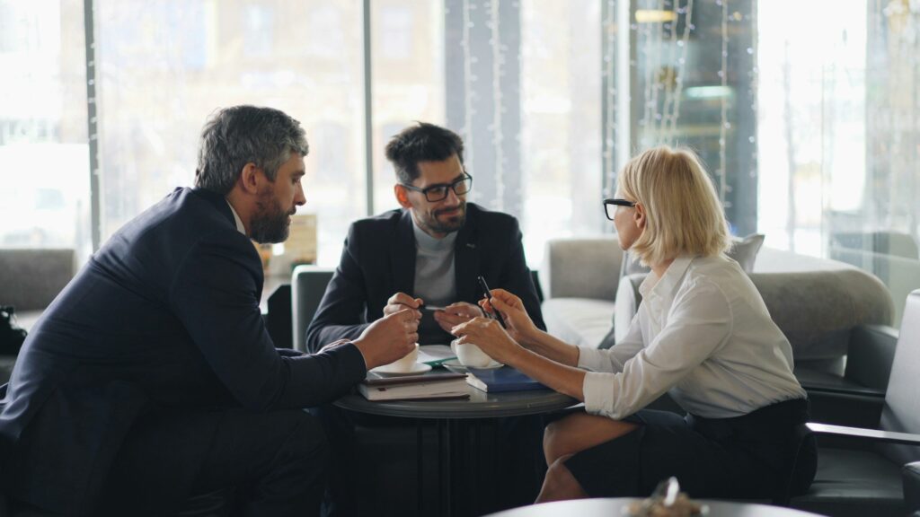 woman seeking mentorship from the expert